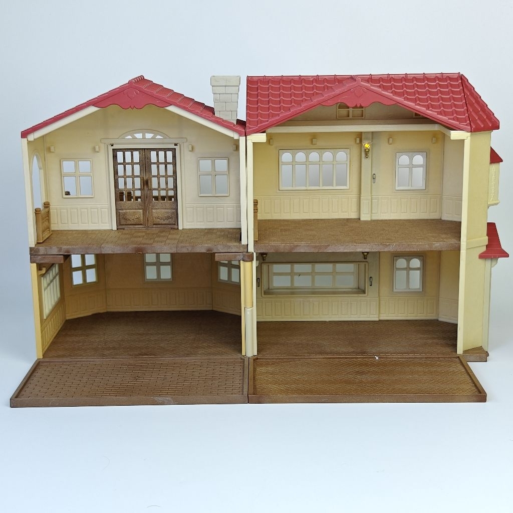 Sylvanian Families Red Roof Country Home -Secret Attic Playroom / ซิลวาเนียน แฟมิลี่ บ้านเรดรูฟคันทรี่โฮมมีห้องใต้หลังคา