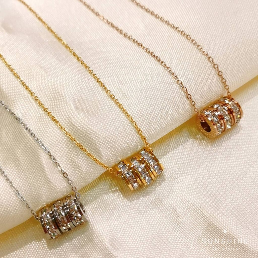 ☄️✨💎 สร้อยคอสแตนเลส จี้เพชรแถว แยกออกได้ (Crystal Cylinder Necklace) ดีไซน์เรียบหรูคลาสสิค ใส่ได้ทุก