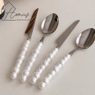 【พร้อมส่ง】🍴 ช้อน ส้อม มีด ไข่มุก สีพาสเทล สุดน่ารัก ด้ามทำจากเซรามิก ทำจากสแตนเลสอย่างดี สไตล์คาเฟ่ ช้อนมุก ช้อนไข่มุก