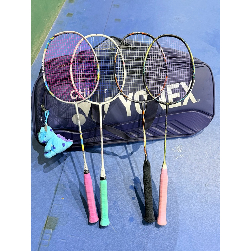 Lining axforce 100 Yonex Nanoflare 700 game ไม้เเบดและรองเท้าแบด