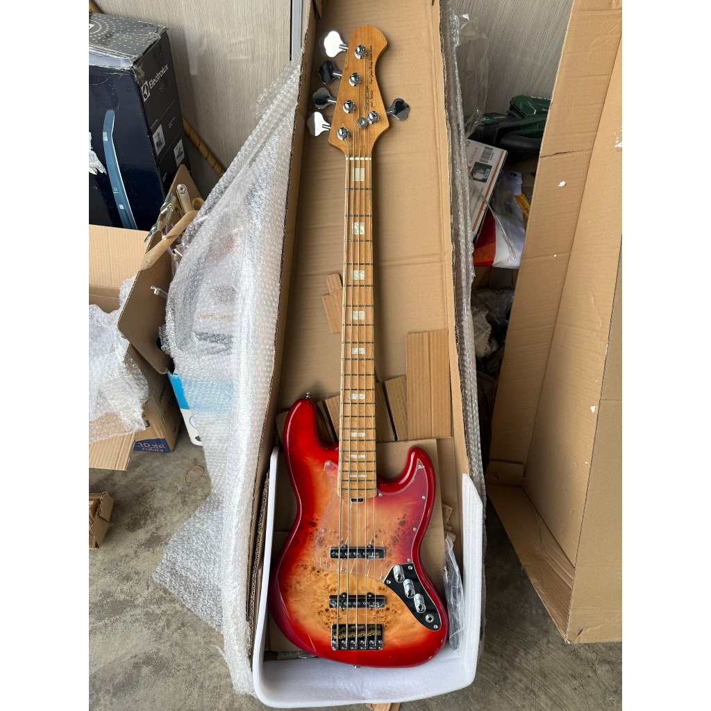 🎸 Sqoe 5-String Electric Jazz Bass (Burl Top) ✨ เบสไฟฟ้า 5 สายทรง Jazz Bass สุดพรีเมียม – ดีไซน์หรู 
