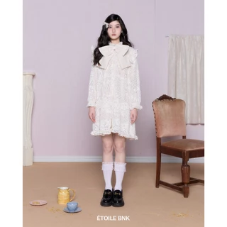 BNKBRAND DOROTHEA DRESS เดรสสั้นผ้าลูกไม้แต่งดีเทลระบายมาพร้อมซับใน (PREORDER บางไซส์)