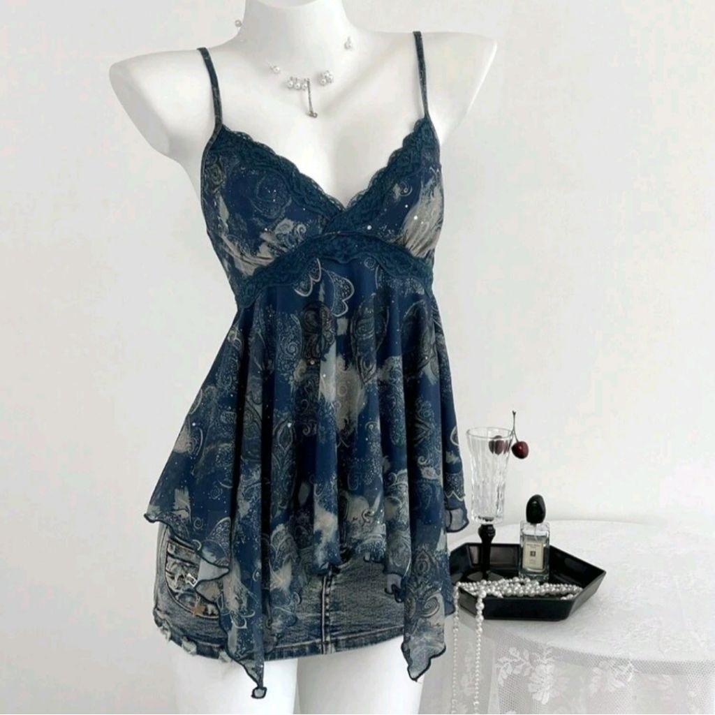 เสื้อสา​ยเดี่ยว​ลาย​ดอกไม้​ คอวี​ ซีทรู​ ระบาย​ ผูก​โบว์​ด้านหลัง​ สีน้ำเงิน​ สีชมพู​ I พรี​ออเดอร์​