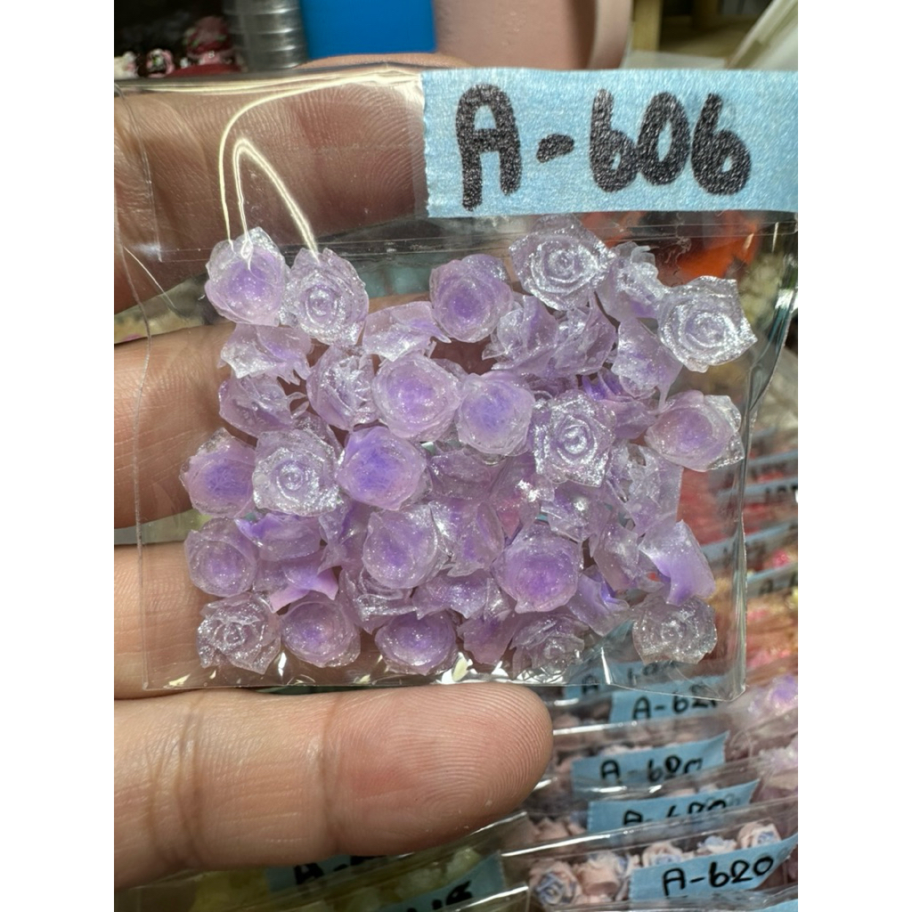 A 6  601-A700  8-10 มิล  50 ชิ้น กุหลาบ ควีน เรซิ่นดอกไม้ ตกแต่งยาดมงานdiy