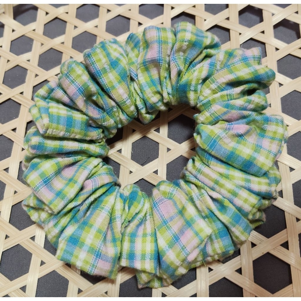 ยางมัดผมผ้าลายดอกวินเทจ Scrunchie สไตล์เกาหลี โทนหวานน่ารัก