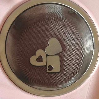 nice try studio x garnet — Peace & Love Matcha Sifting Weight Set ลูกร่อนมัทฉะลายหัวใจ เซต 3 ชิ้น พร้อมกล่องเก็บสีชมพู