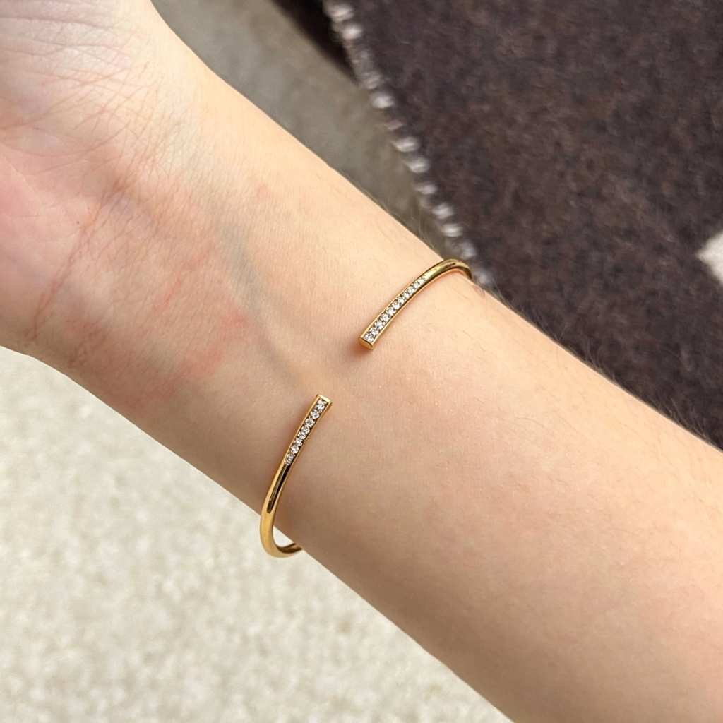 【Luvshine】GLITZIE BANGLE SL-002 กำไลข้อมือ กำไล เพชร