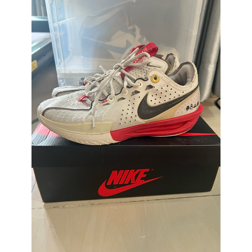 รองเท้าบาส Nike GT Cut 3 ของเเท้100%มือสองสภาพดี ไซส์ 9.5US 43EU