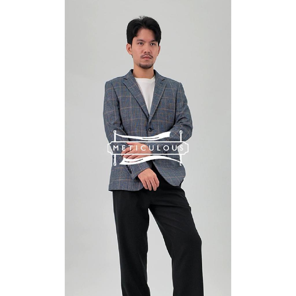 Meticulous เสื้อสูท เบลเซอร์ผู้ชายน้ำเงิน–เทา ลายเช็ก ทรง SlimFit สไตล์อังกฤษ เหมาะใส่ทำงาน–ออกงาน