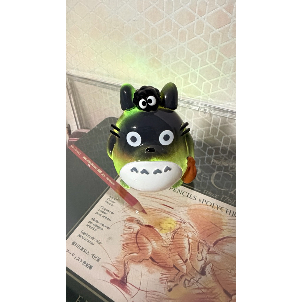 Figure Totoro เรืองแสงได้หลายสี