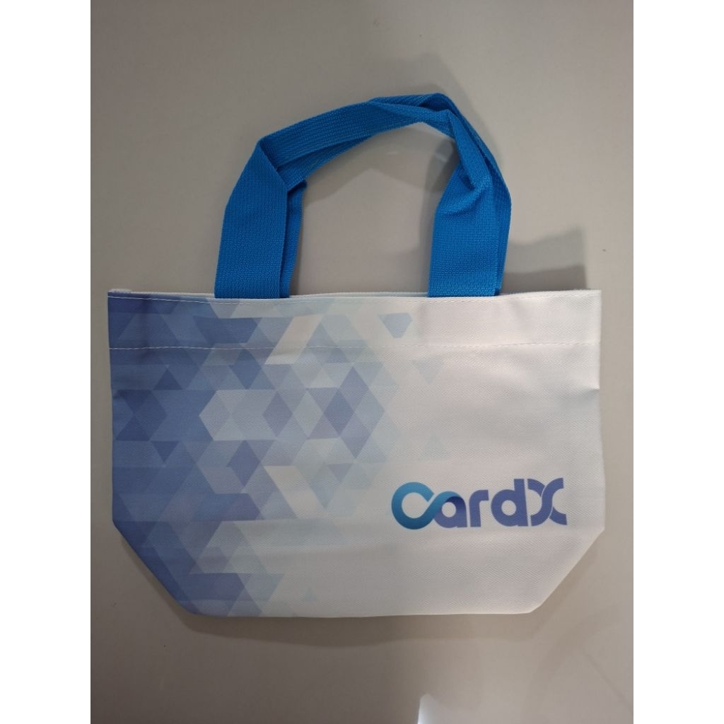 กระเป๋าถือขนาดกะทัดรัดจากCardX