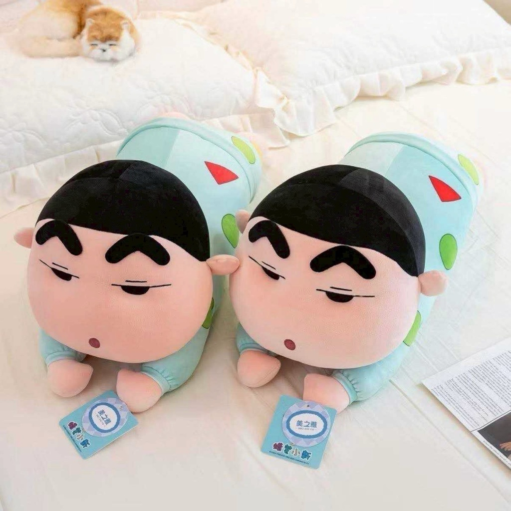 ✅สินค้าพร้อมส่ง🇹🇭ตุ๊กตาหมอนข้างชินจังจอมแก่น Shin-Chan Bolster Cushion