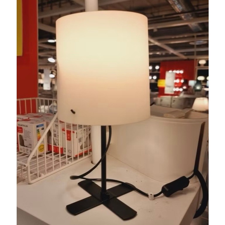 IKEAแท้ BARLAST บอร์ลัสต์ โคมไฟตั้งโต๊ะ, ดำ/ขาว, 31 ซม.