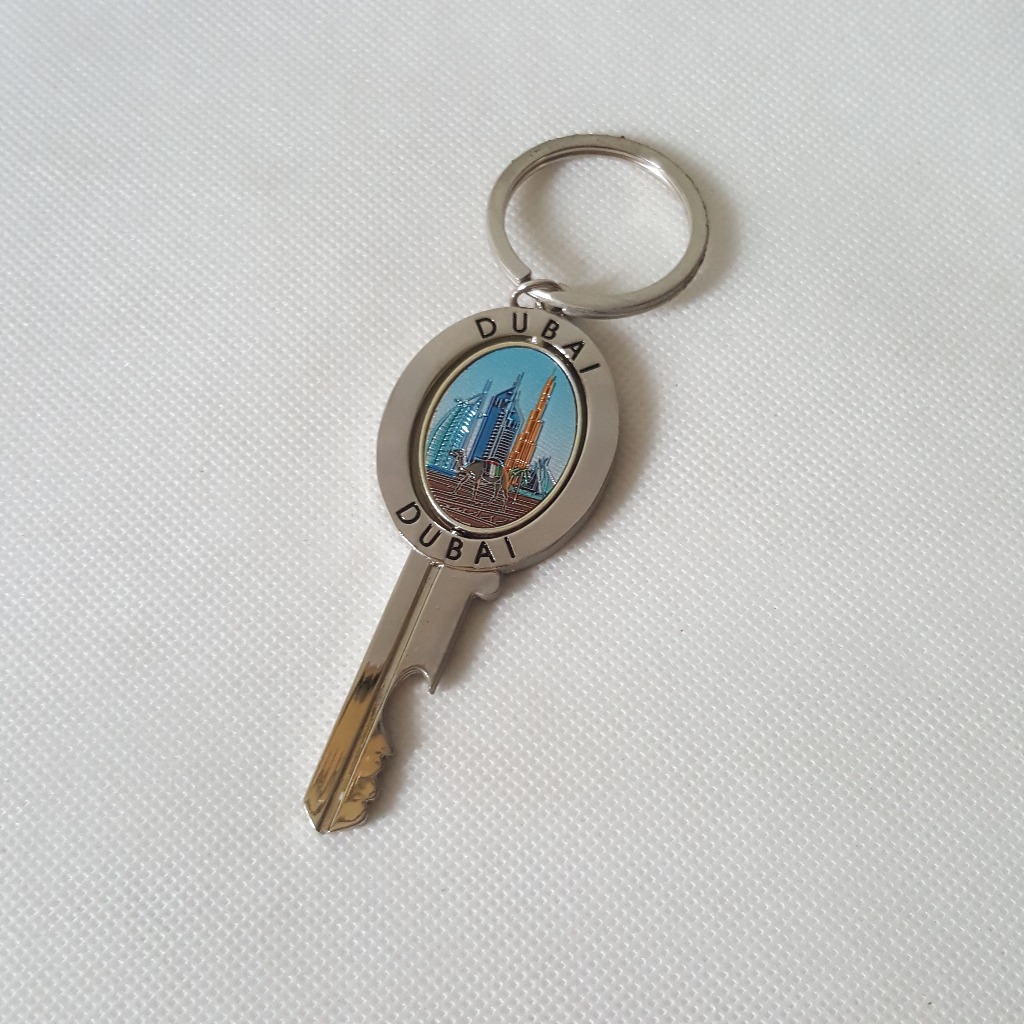 พวงกุญแจดูไบ Dubai รูปกุญแจ ของที่ระลึก UAE วินเทจ ของสะสมต่างประเทศ Vintage Dubai Souvenir Keychain
