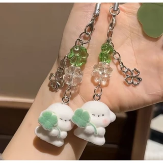 L500 พวงกุญแจน้องหมาถือใบโคลเวอร์ พวงกุญแจโชคดี พร้อมส่งจากไทย