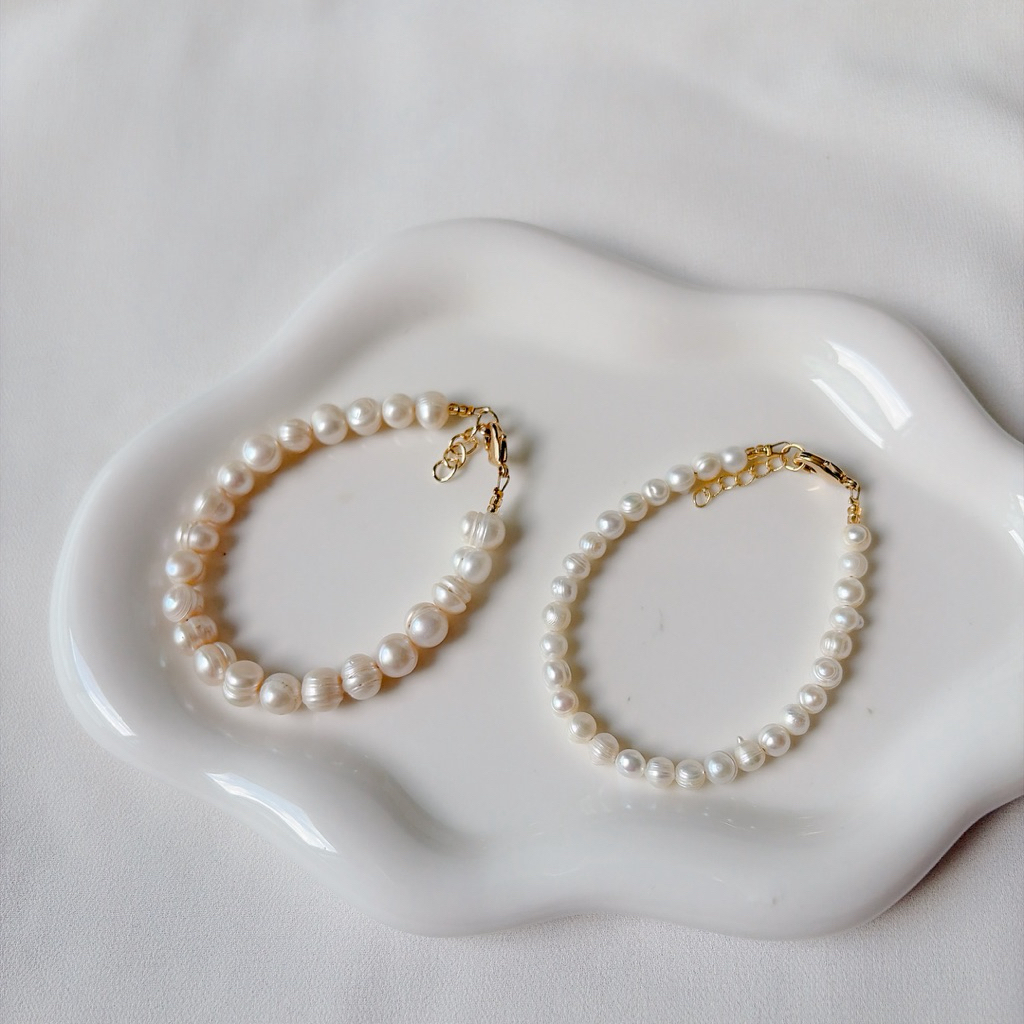 สร้อยข้อมือไข่มุกแท้ Unhidden สินค้าเคลียร์สต็อค งานหลุด QC ข้อมือ 15cm ไข่มุกธรรมชาติ | Tinypearlxoxo N1458