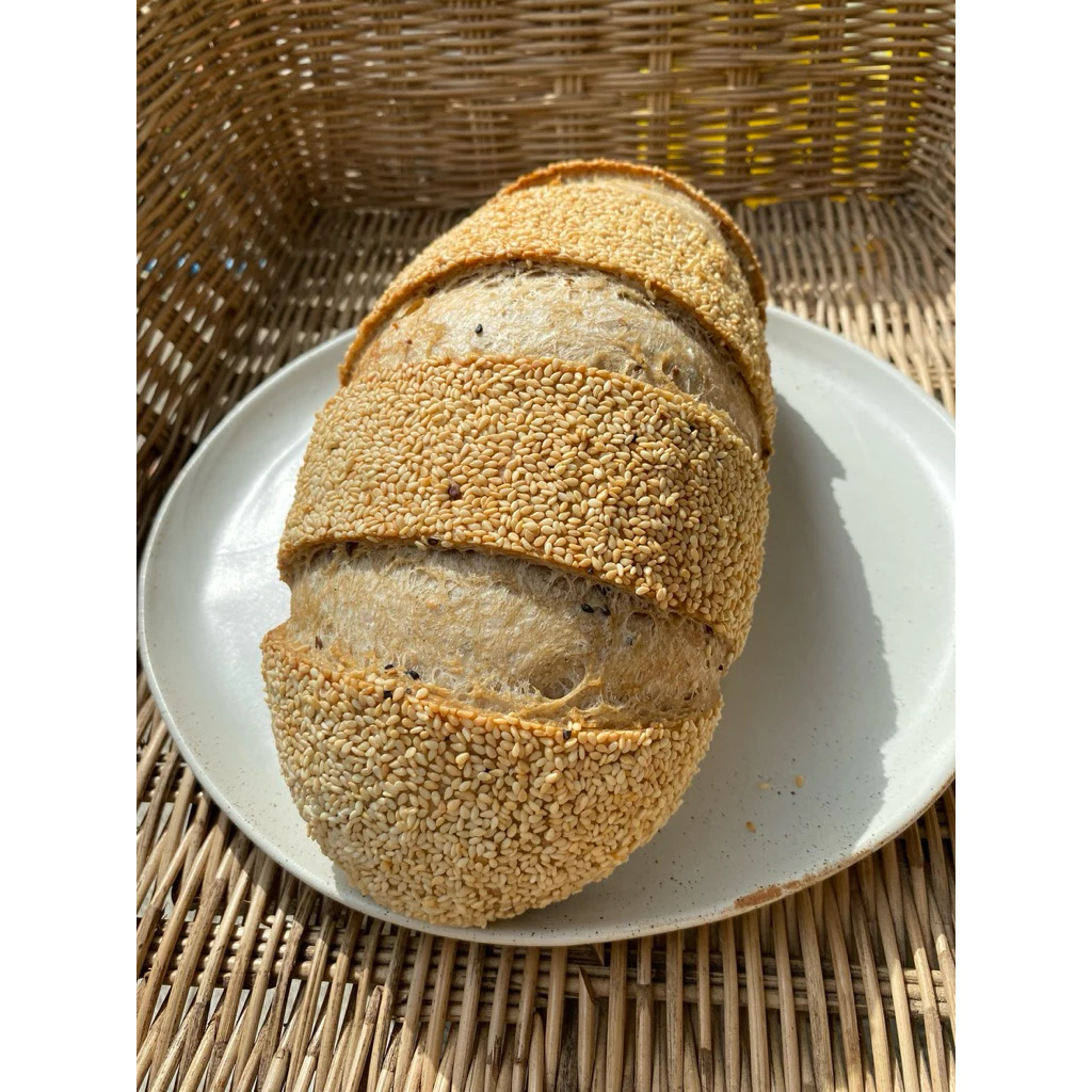 Sourdough Whole Wheat & White Sesame 650 g 🍞ขนมปังซาวโดวจ์ โฮลวีท & งาขาว ยีสต์ธรรมชาติ #ไม่มีน้ำตาล ไม่มีสารกันบูด