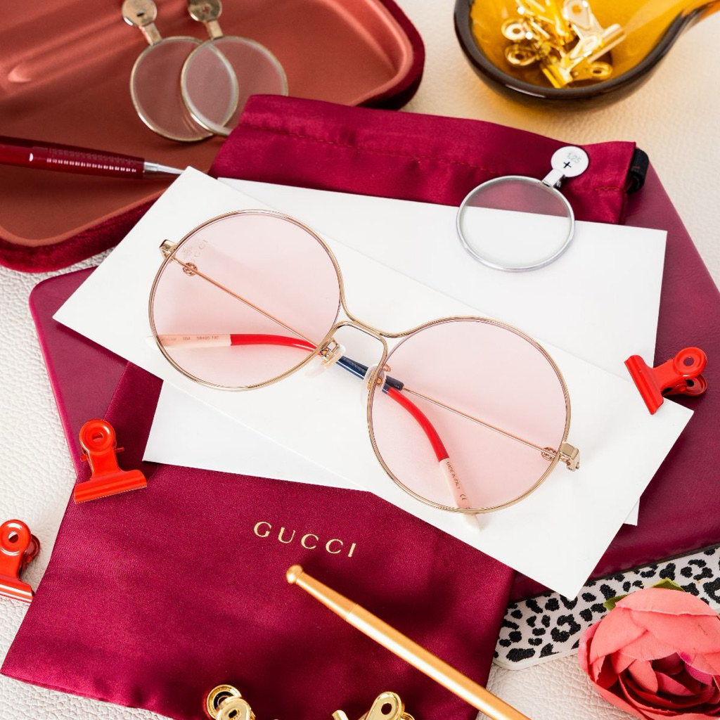 แว่นตากันแดด Gucci Women : GG3858
