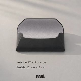 กล่องแว่นโครงเหล็ก - Ramil 90’s Eyewear เปิด-ปิดด้วยระบบแม่เหล็ก