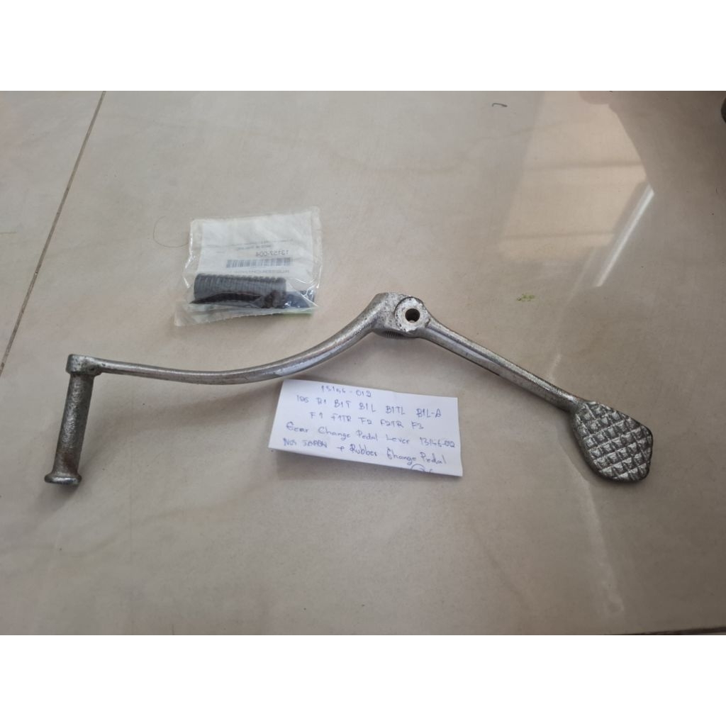 ขาเกียร์ Kawasaki B1-B1T-B1TL-B1L-B1L A-KC125A-F1-F2-F2TR-F3-F3TR ของแท้ญี่ปุ่นใหม่เก่าเก็บสภาพสวยพร