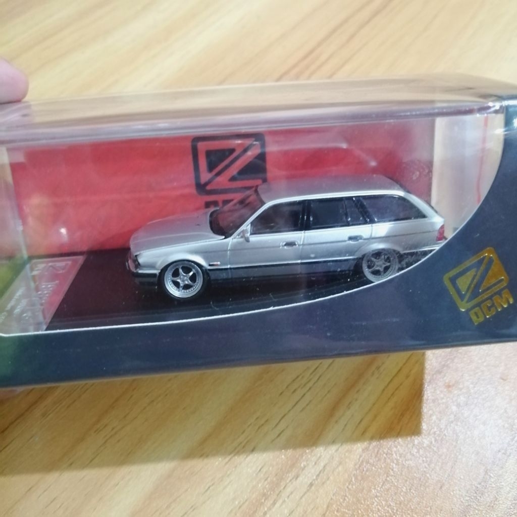 1/64 DCM​ BMW​ E34​ Touring​