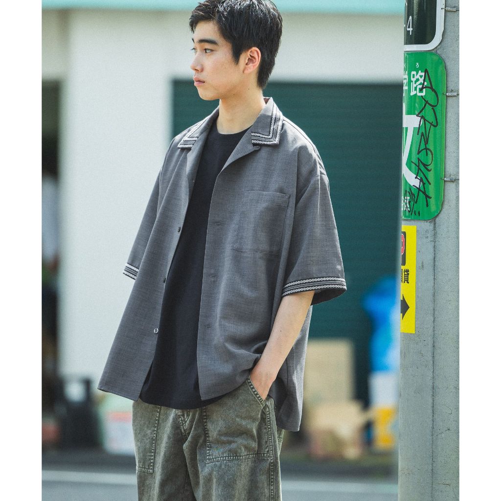 niko and ... เสื้อเชิ้ต ปักลาย Tape open-collar short-sleeved shirt