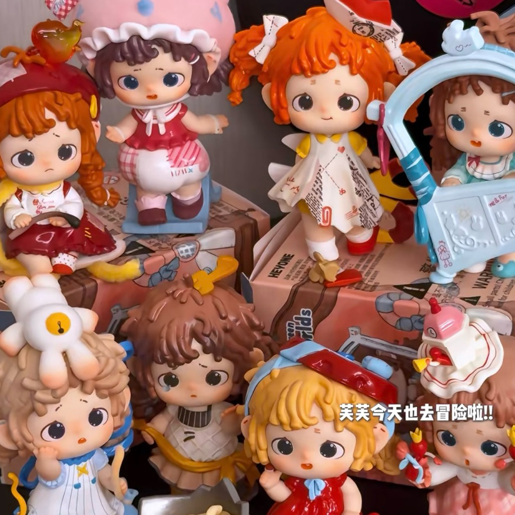 (🪡🧵พร้อมส่งด่วนในไทย) แบบสุ่มโมเดล : FurFur The Wardrobe Between Worlds