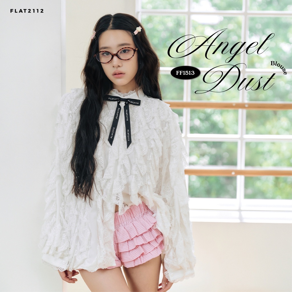 FLAT2112 : ANGEL DUST BLOUSE เสื้อเบลาส์ระบายเลเยอร์แน่น ดีเทลริบบิ้นโบว์ดำ สไตล์ชิคๆ โบว์ดำ ลุคคุณหนูเกาหลี (FF1513)