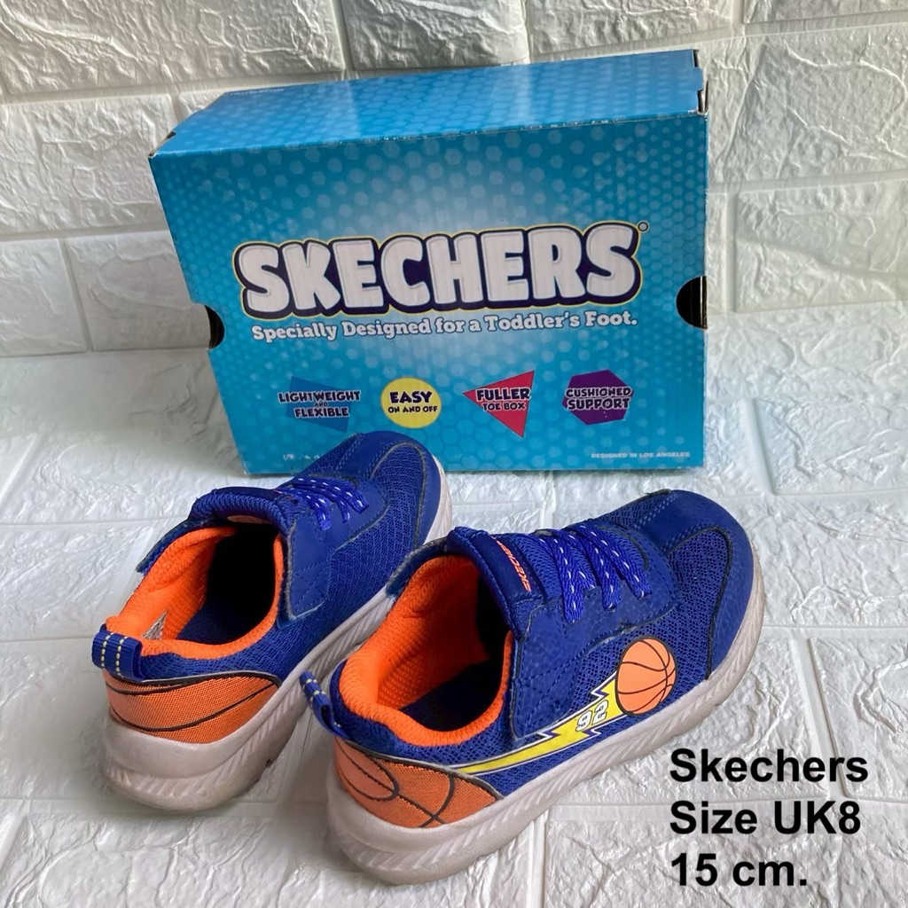 รองเท้าผ้าใบเด็ก Skechers มือสอง