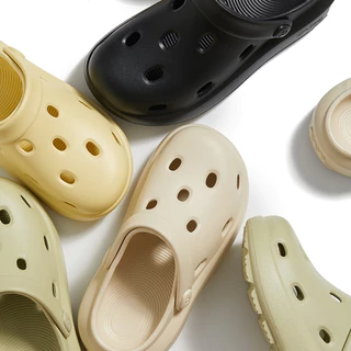POSE Cheese Women's/ Men's Clogs รองเท้าแตะ EVA น้ำหนักเบา ใส่สบาย กันน้ำ ใช้ได้ทุกโอกาสPS4623