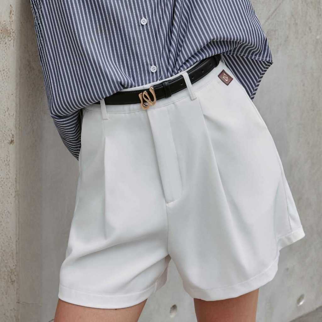 Withit Shorts With W Leather Patch  กางเกงขาสั้นปักโลโก้หนังวิทอิท - BTW35878