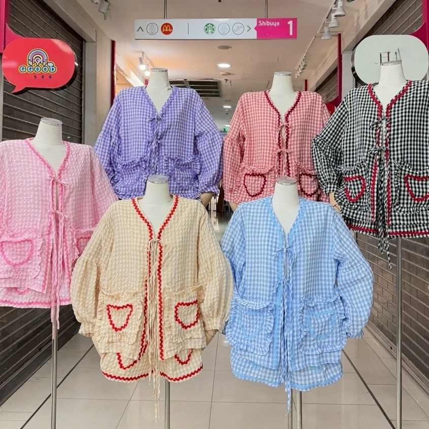 Y61  เซต 2 ชิ้น เสื้อคอวี ผูกหน้าแต่งกุ๊นกระเป๋ารูปหัวใจ +กางเกงขาสั้นแต่งขอบรอบกางเกง 💞 กระเป๋าใช้งานได้จริง