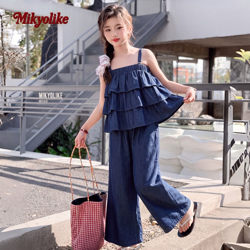 Mikyolike 1-9ปี ชุดเด็กเกาหลีผู้หญิง ชุดยีนส์เด็กผู้หญิง แฟชั่นฤดูร้อน เสื้อเปิดไหล่+กางเกงยีนส์เด็กผู้หญิง านุ่มใสสบายฯ