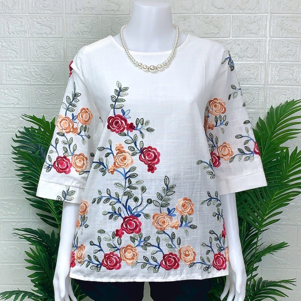 เสื้อลูกไม้ ผู้หญิง มีหลายไซส์ให้เลือกให้ จัดส่งสินค้าทุกวัน