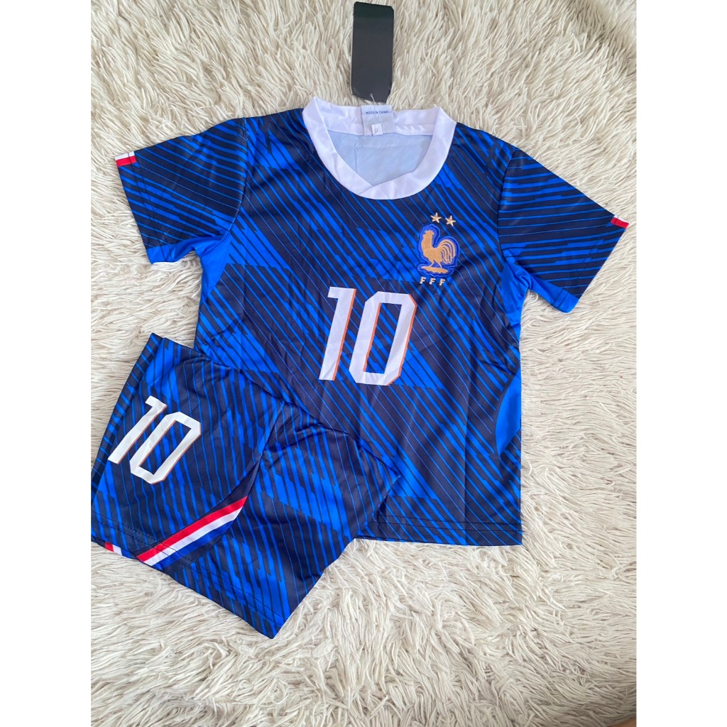 ชุดเซ็ตเสื้อพร้อมกางเกงฟุตบอลเด็ก สีน้ำเงินทีมฝรั่งเศส เอ็มบัปเป้.ชุดเบอร์10ใส่สบายไม่ร้อนสีสวยสดใสเข้ากับลุคสบายๆ