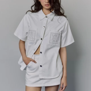 CHUUCHOP - Auburn Denim Skirt กระโปรงยีนส์เอวสูง ทรงสวยแมทช์ง่าย เก็บสัดส่วนได้ดี พร้อมซับกางเกง (C8610)
