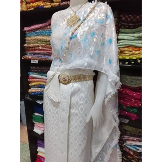ชุดไทยสไบดอกไม้ลอย. สไบตาข่ายปักดอกไม้ สวยหวานละมุนมากค่ะ( ไม่รวมเครื่องประดับ)
