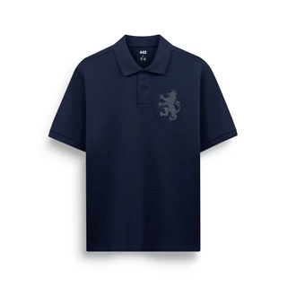 AIIZ เสื้อโปโลผู้ชายผ้าปิเก้ ปักสิงห์ Men's Big Lion Pique Polo Shirt