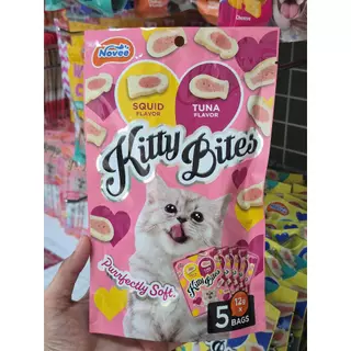 2002 NOVEE KITTY BITES / โนวี่ คิตตี้ ไบร์ท ขนมแมว ทูน่าและหมึก @12G X 5 ซอง **3ถุง 100บาท