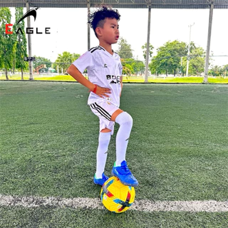 EAGLE ถุงเท้าฟุตบอลยาวเด็ก 6-13 ปี รุ่น Eagle ผ้าไนลอนแท้ นุ่ม ใส่สบาย ระบายอากาศดี สำหรับเด็ก 6-13 ปี