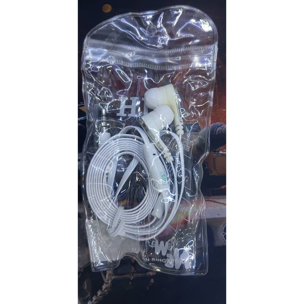 หูฟังแบบมีสาย (In-Ear Headphones)