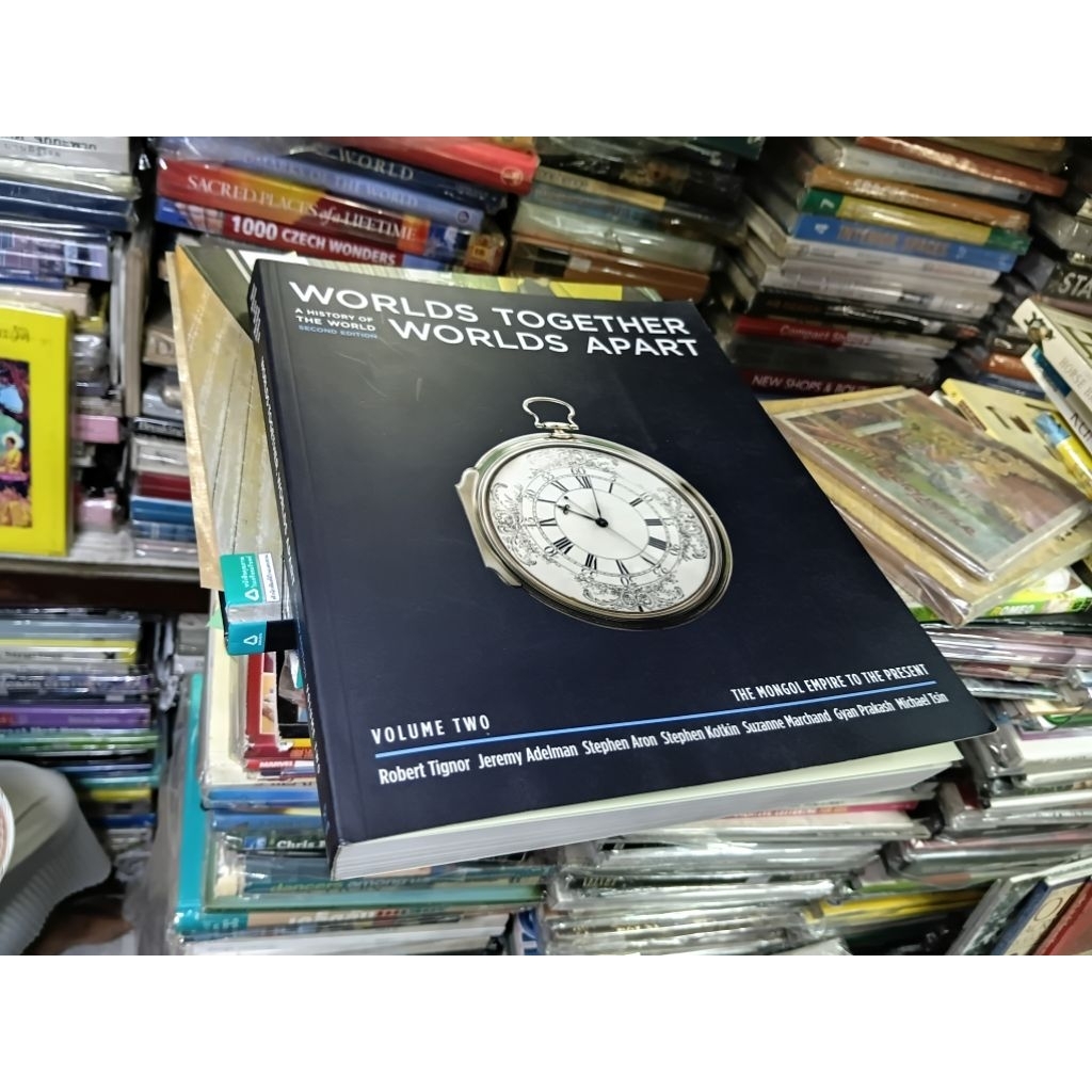 หนังสือประวัติศาสตร์รอบโลก ภาษาอังกฤษ WORLDS TOGERTHER WORLDS APART A HISTORT OF THE WORLD SECOND ED