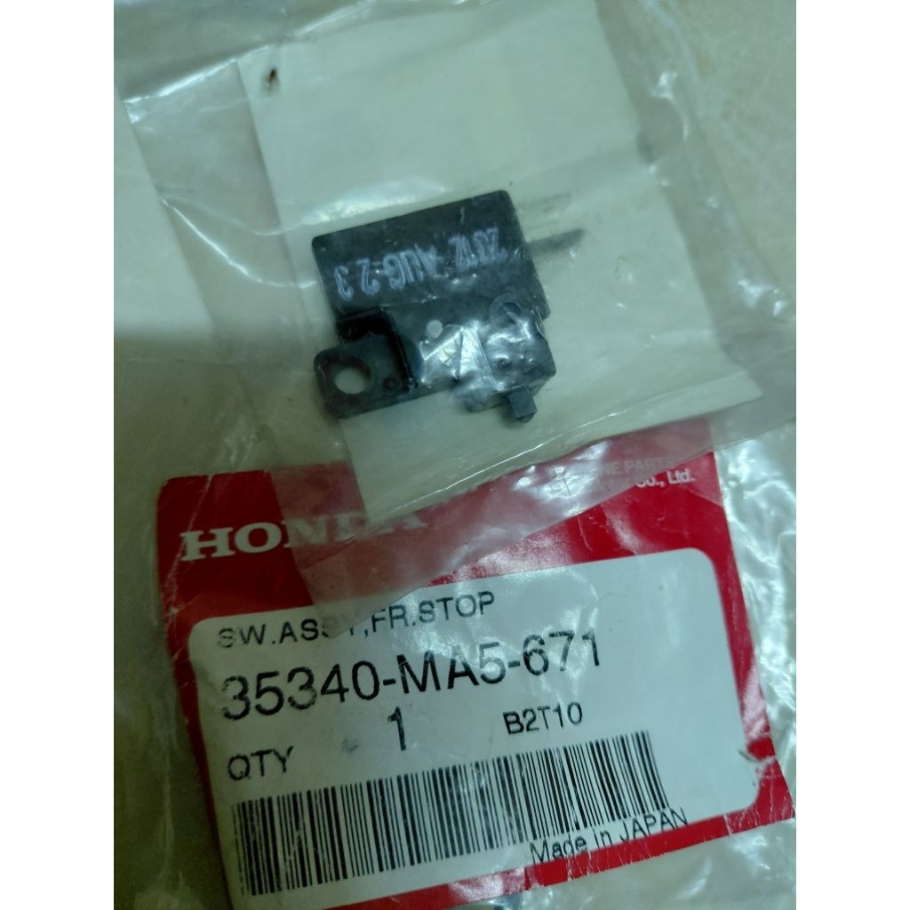 สวิทช์สต๊อปเบรคหน้า HONDAแท้ ใช้ได้ HONDA ทุกรุ่น(35340-MA5-671) ของแท้ ของใหม่ลดราคาพิเศษ