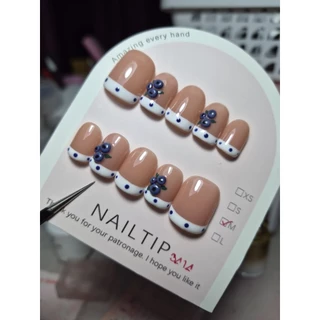 เล็บปลอมเจลแท้ ลายจุดน่ารักๆ ฟรีกาวตะไบ