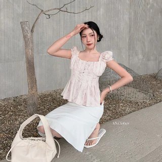 Molly top : เสื้อแขนตุ๊กตา เย็บจีบหน้าอก กระดุมมุก จับจีบชายเสื้อ สม็อคหลัง KN.Clothes