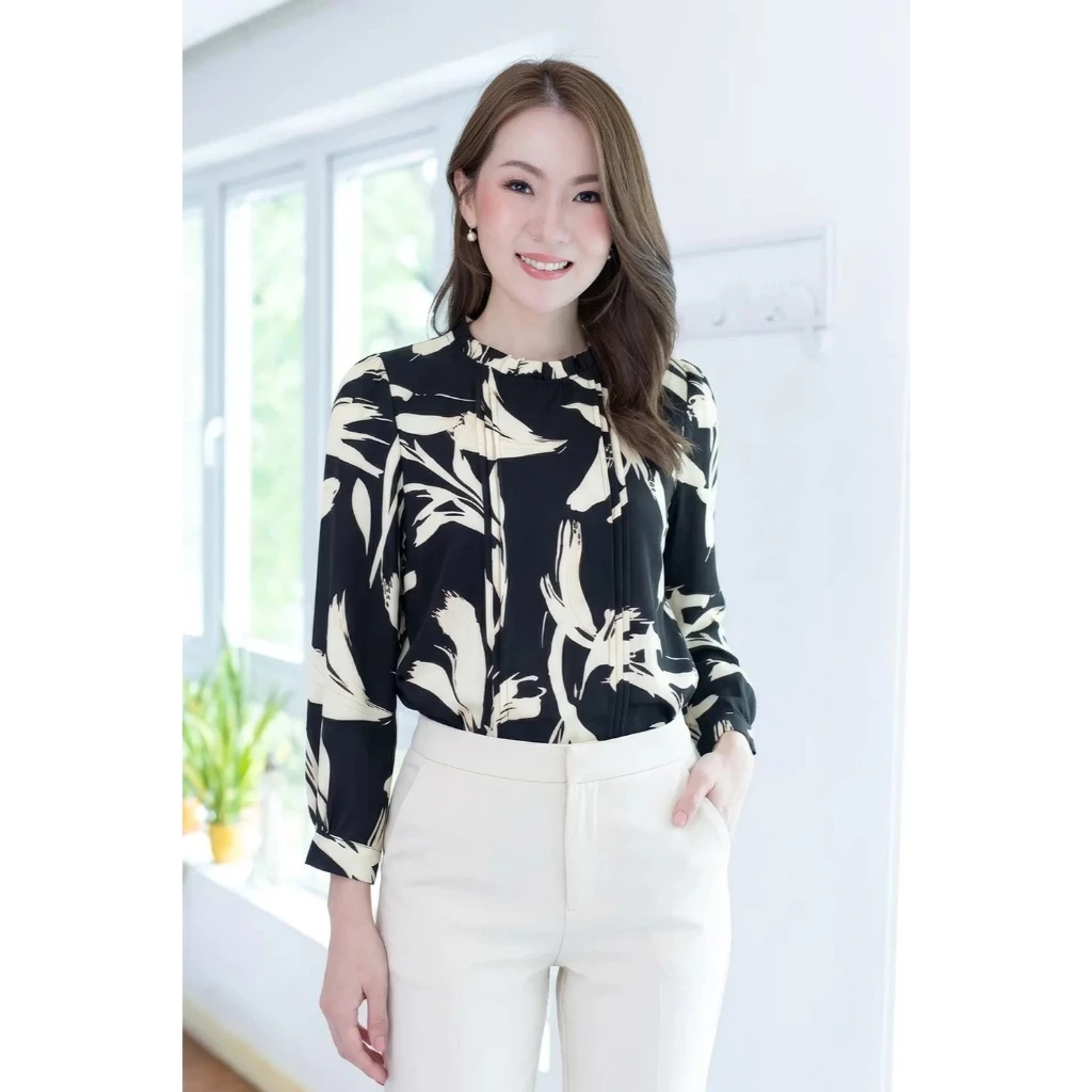 Narinari : MT0431 Ruff Collar Pintuck Blouse