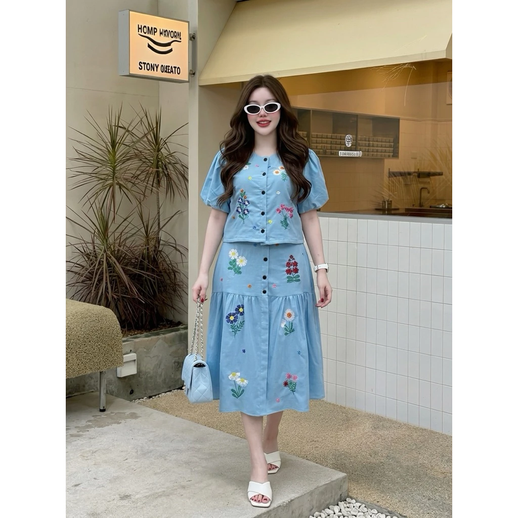 A1577 ชุดเซต เสื้อ+กระโปรง สีฟ้า ปักลายน่ารัก