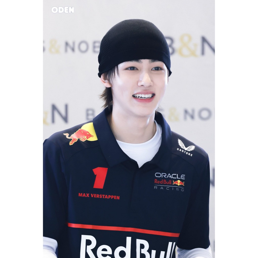 (สินค้าพร้อมส่งในไทย) (แท้100%การันตี) CASTORE REDBULL ORACLE RACING  2025 MAX VERSTAPPEN Polo Shirt