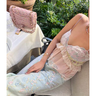 Leonie Pastel Lace Top เสื้อสายเดี่ยวลูกไม้พาสเทล