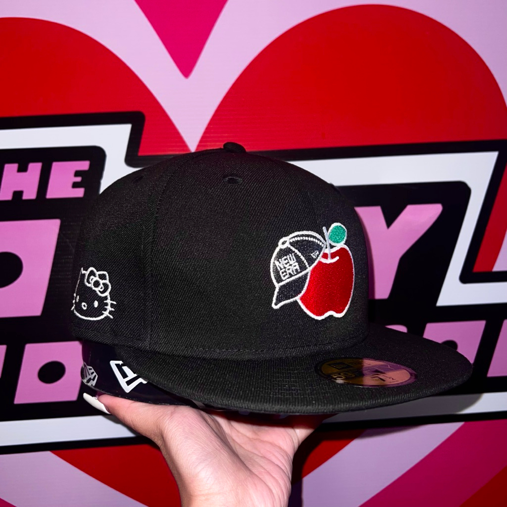 New Era x Hello Kitty Black Apple 59fifty fitted